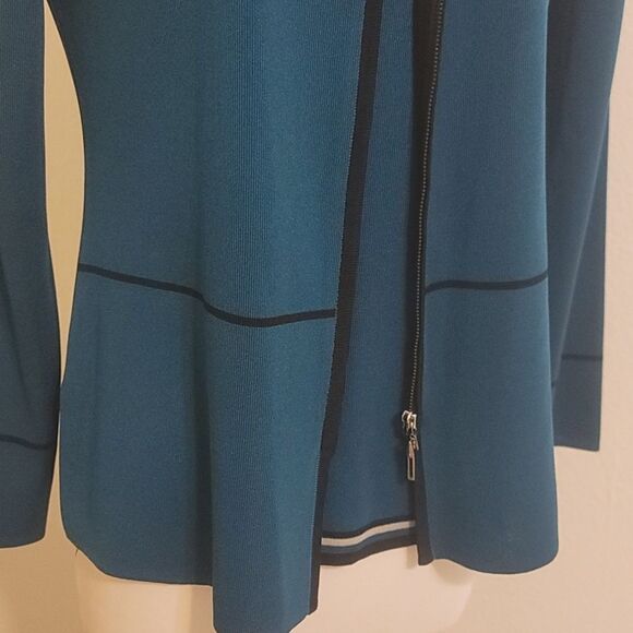 - Exclusively misook 2piece cardigan size xs - Picture 4 of 15